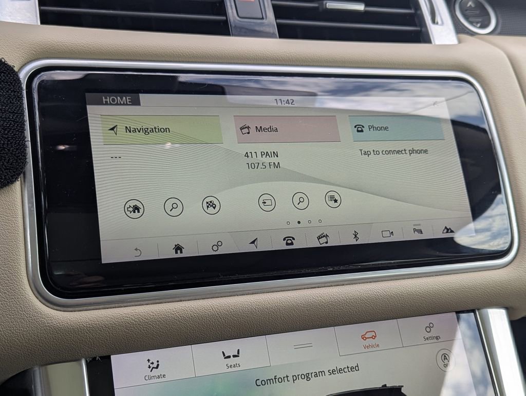 Used 2020 Land Rover Range Rover Sport HSE image 21