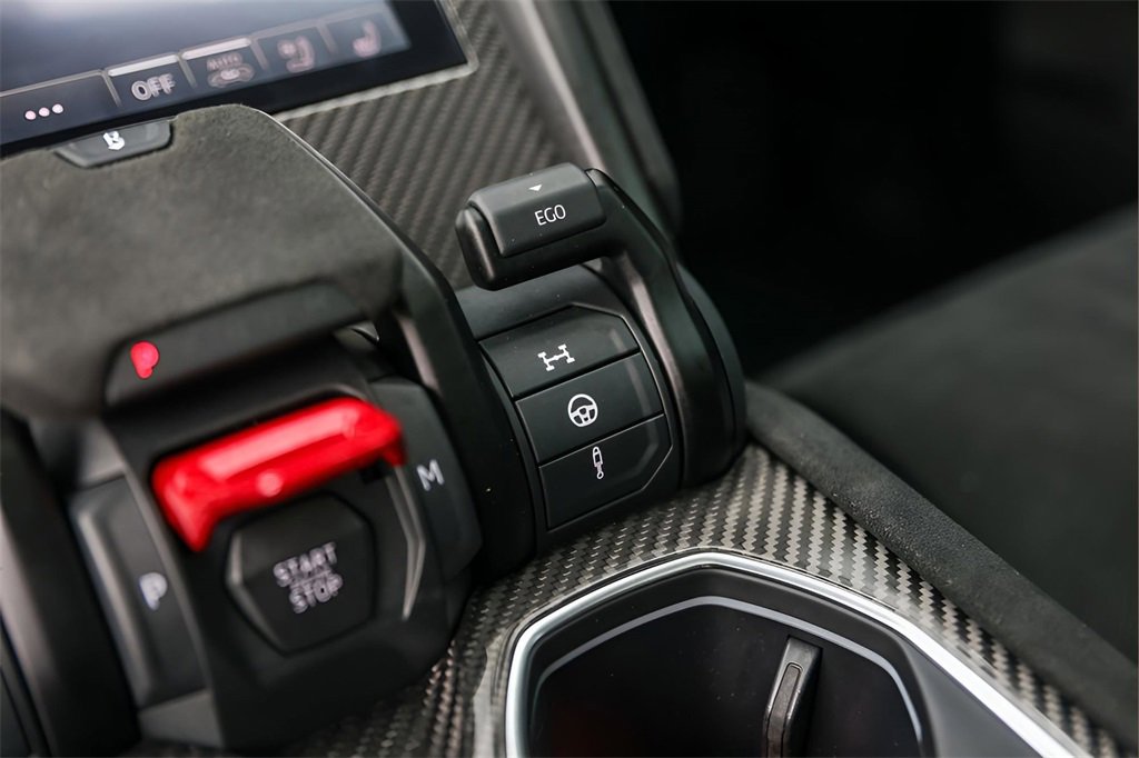 Used 2024 Lamborghini Urus Performante image 22