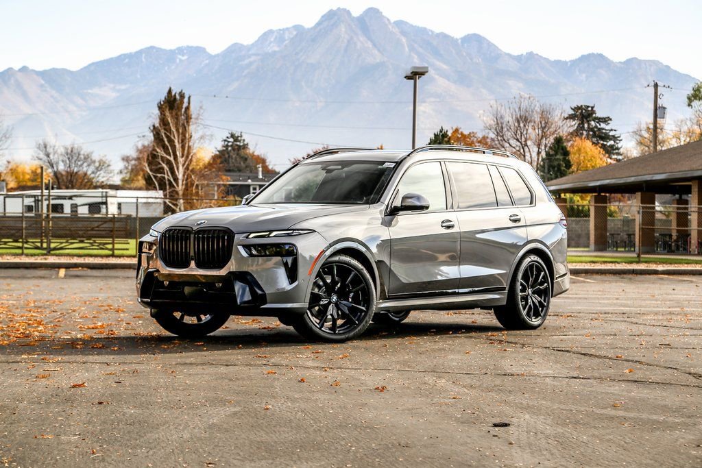 Used 2026 BMW X7 xDrive40i w/ Executive Package image 1