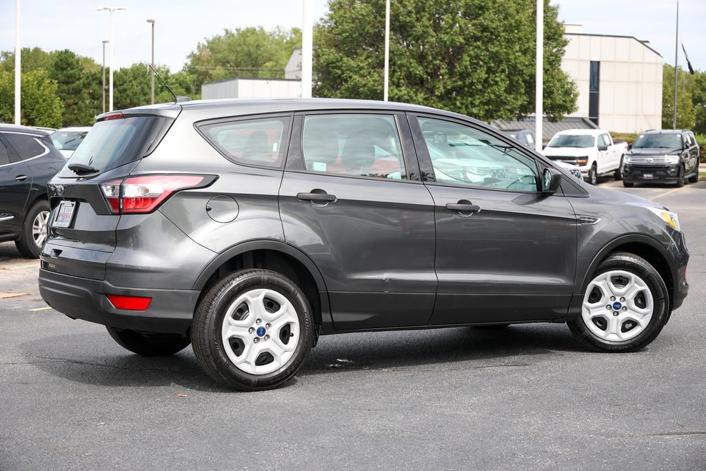 Used 2017 Ford Escape SE w/ SE Sport Appearance Package FWD image 22