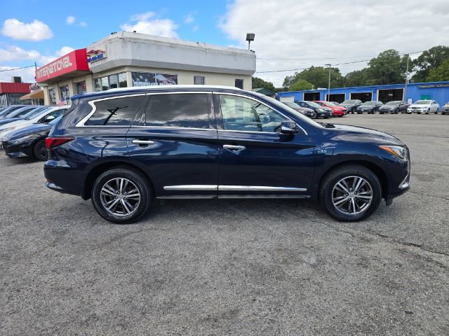 Used 2019 INFINITI QX60 Luxe w/ Essential Package image 4