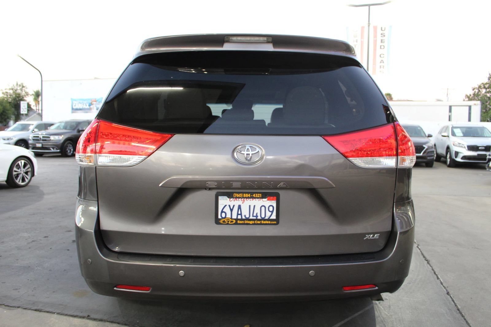 Used 2013 Toyota Sienna XLE FWD image 4