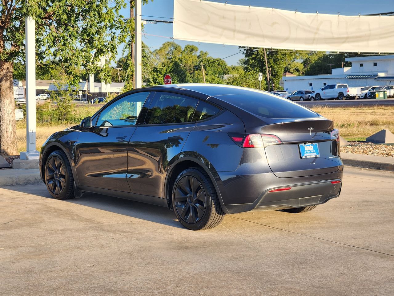 Used 2024 Tesla Model Y Long Range AWD/4WD image 7