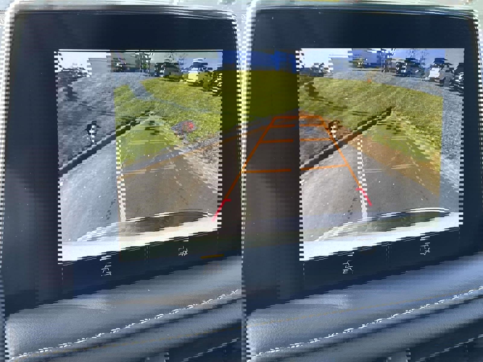 Used 2023 Chevrolet Suburban Premier AWD/4WD image 36