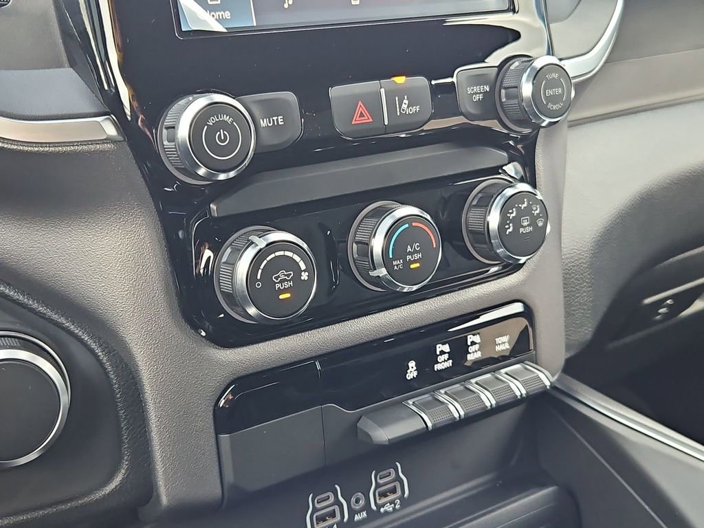 New 2026 RAM 1500 Express image 25