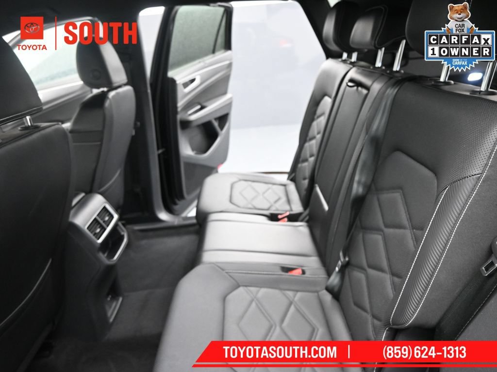 Used 2024 Volkswagen Atlas Cross Sport SE FWD image 15