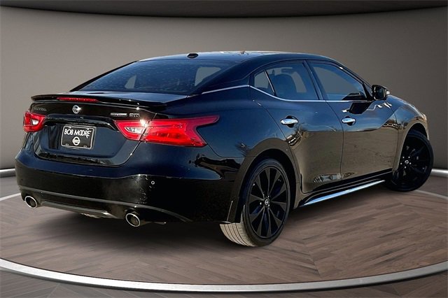 Used 2018 Nissan Maxima SR w/ Midnight Edition image 2