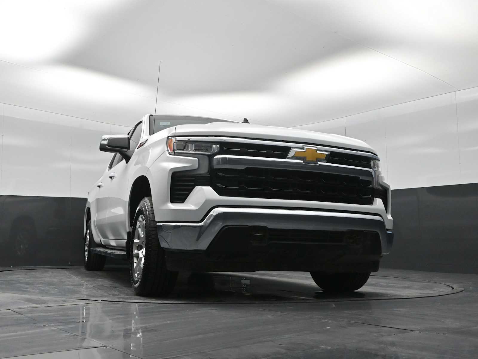 Used 2025 Chevrolet Silverado 1500 LT image 19