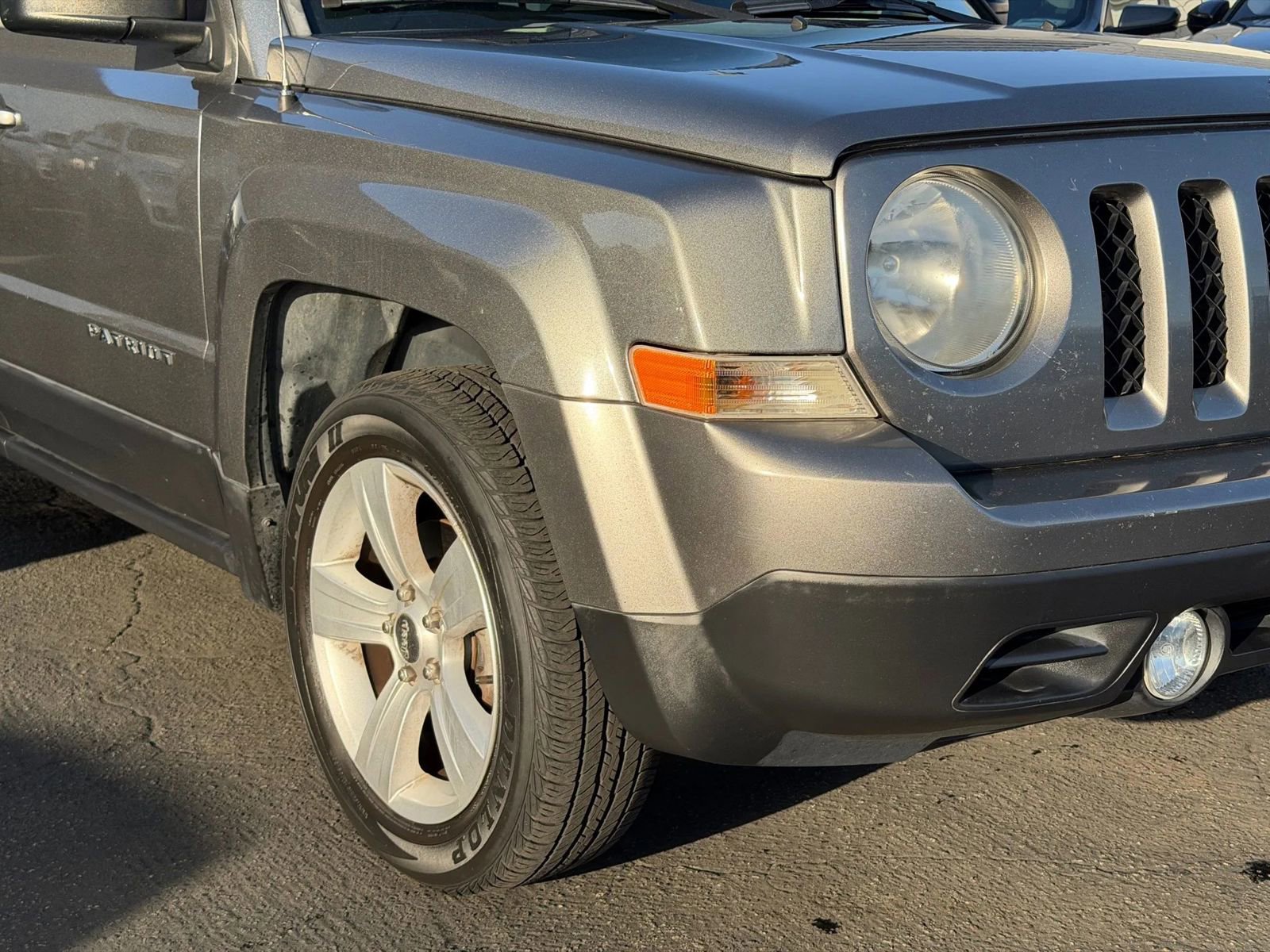 Used 2014 Jeep Patriot Latitude image 11