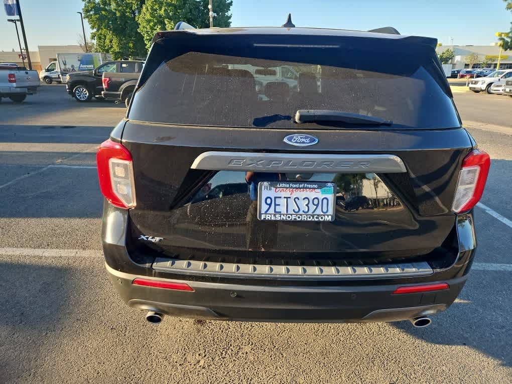 Used 2023 Ford Explorer XLT w/ Equipment Group 202A RWD image 7
