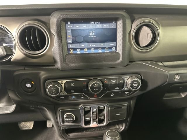 Used 2023 Jeep Wrangler Unlimited image 21