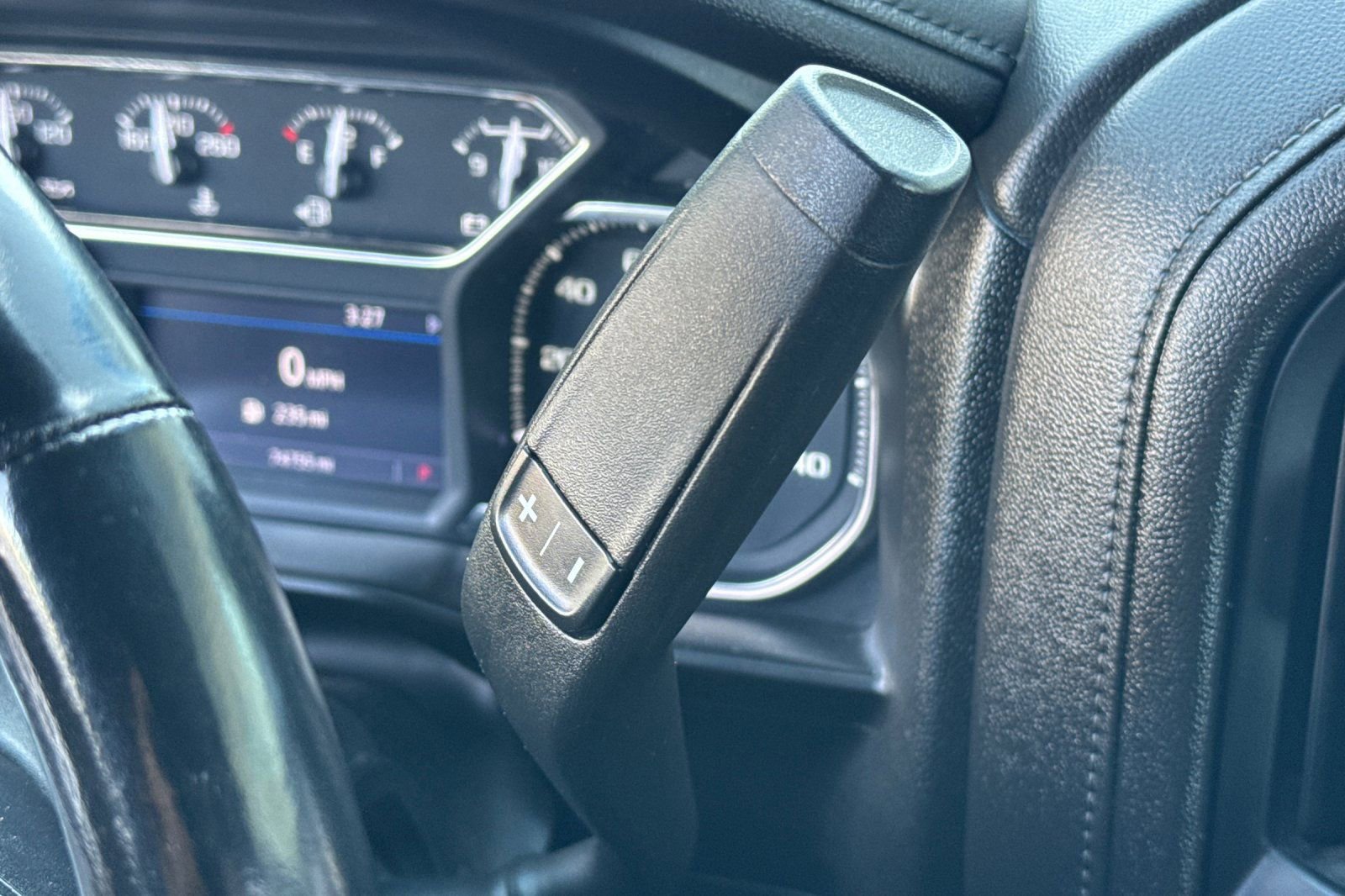 Used 2021 GMC Sierra 1500 SLT image 31