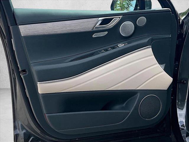 Used 2025 Genesis GV80 3.5T Prestige image 18