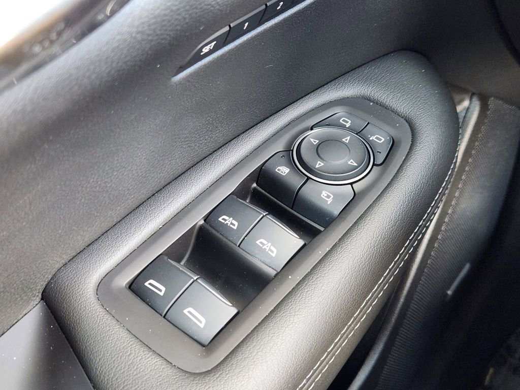 Used 2025 Cadillac XT6 Premium Luxury image 22