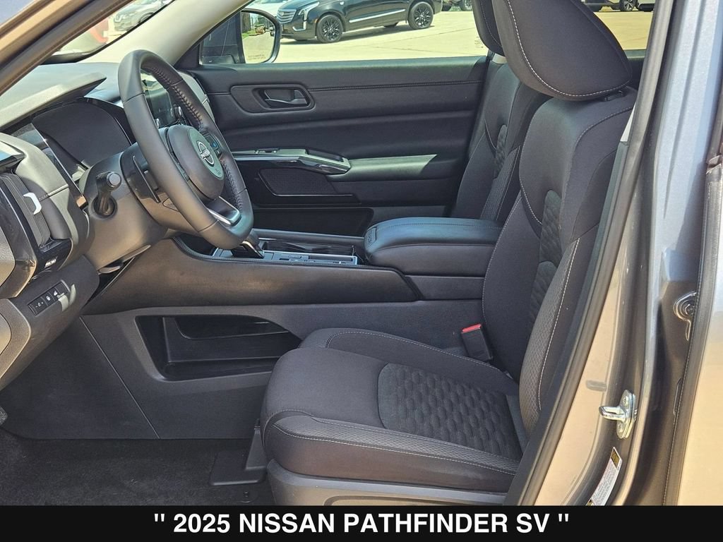Used 2025 Nissan Pathfinder SV FWD image 10