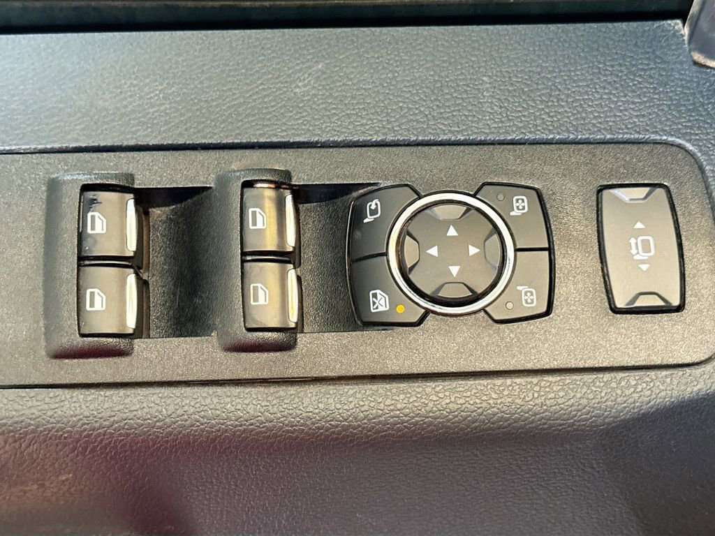 Used 2022 Ford F250 Platinum w/ FX4 Off-Road Package AWD/4WD image 20