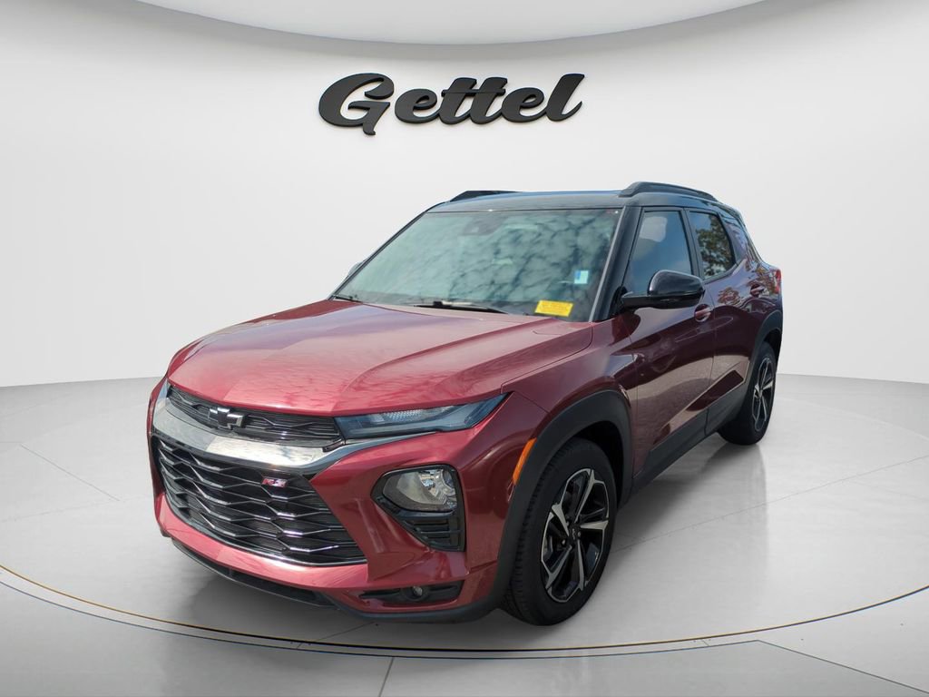 Used 2022 Chevrolet TrailBlazer RS w/ Sun and Liftgate Package image 2