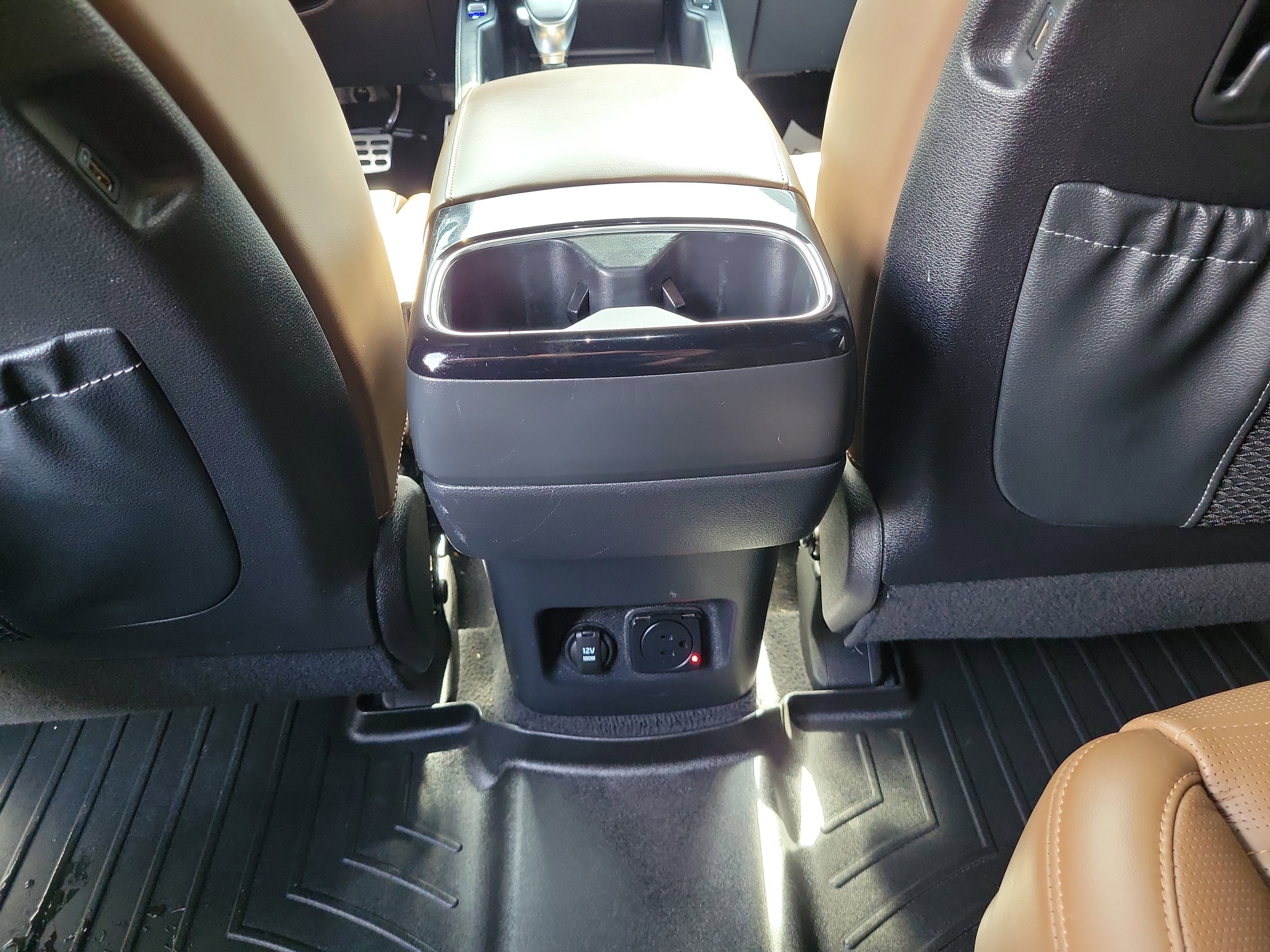 Used 2021 Kia Telluride SX w/ SX Prestige Package image 11