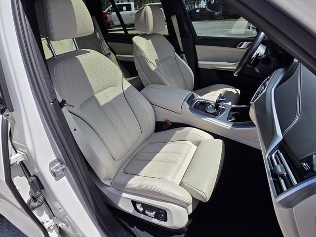 Used 2021 BMW X5 M50i w/ Executive Package AWD/4WD image 15
