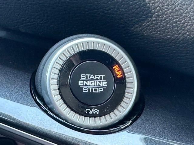 New 2024 Jeep Wagoneer 4WD w/ Premium Group I image 24