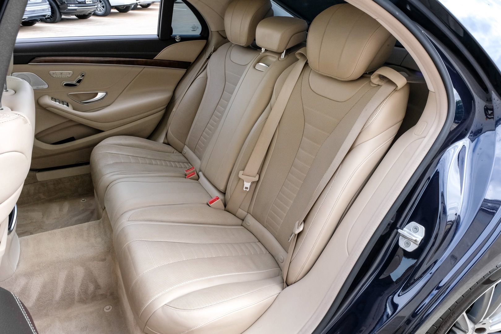 Used 2015 Mercedes-Benz S 550 Sedan w/ Sport Package image 39