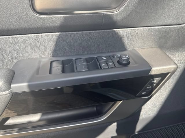New 2026 Toyota Tundra Limited AWD/4WD image 12