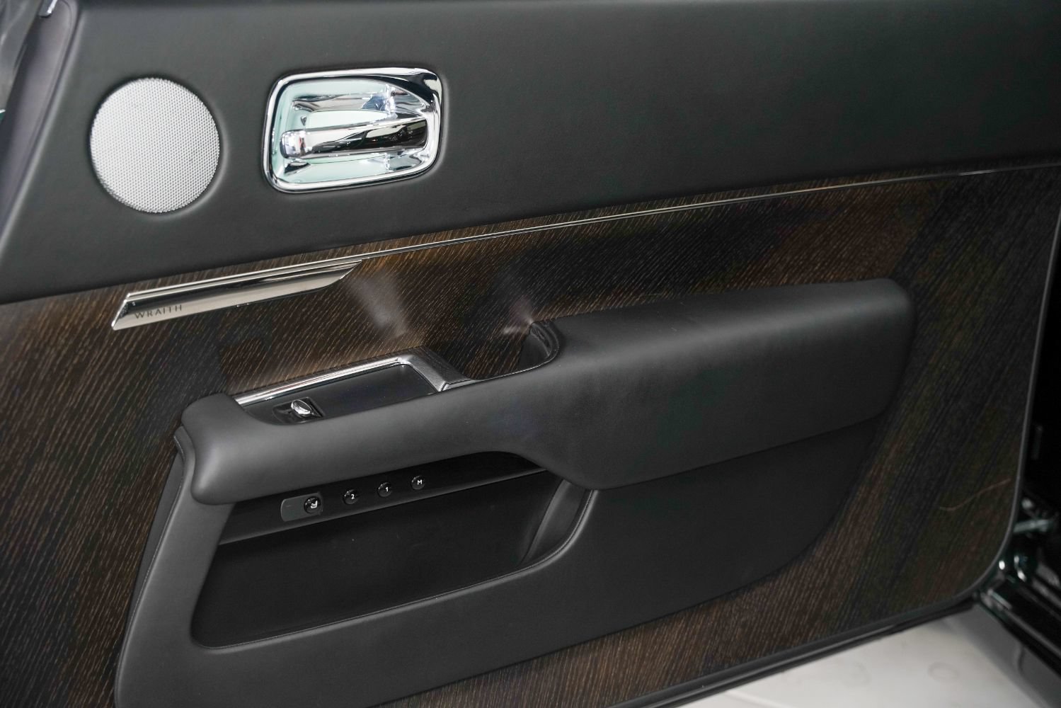 Used 2017 Rolls-Royce Wraith RWD image 26