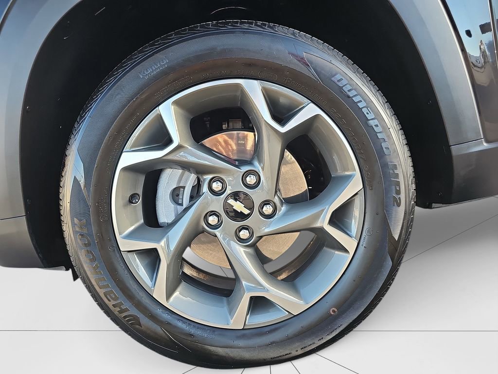 Used 2025 Chevrolet Trax LT w/ LT Convenience Package image 22