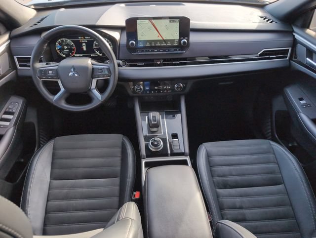 Used 2024 Mitsubishi Outlander SE Black Edition FWD image 28
