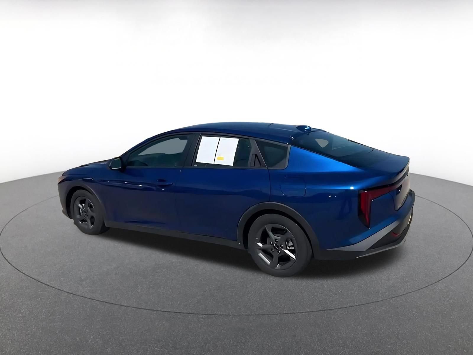 Used 2025 Kia K4 FWD image 9