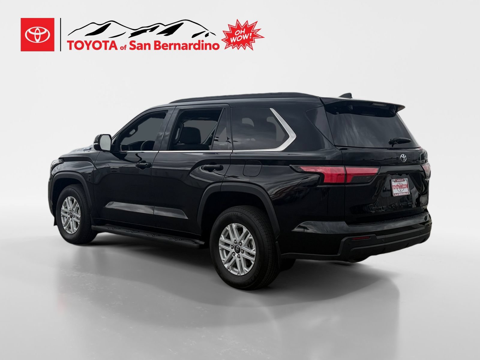 Certified 2025 Toyota Sequoia SR5 AWD/4WD image 3