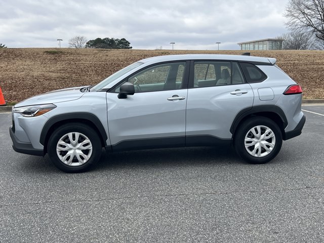 Used 2024 Toyota Corolla Cross L image 8