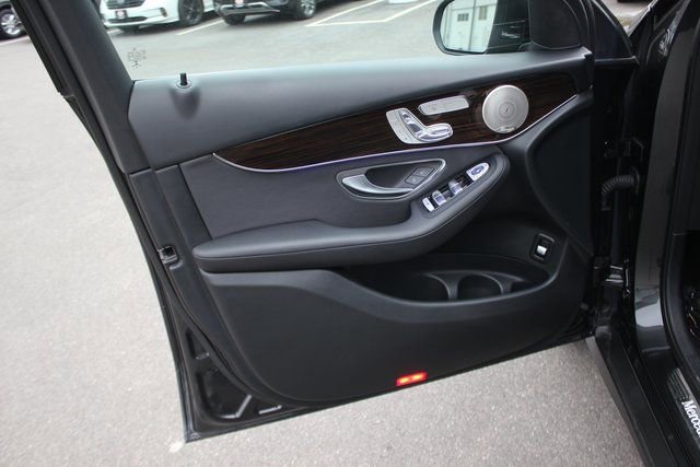 Used 2021 Mercedes-Benz GLC 300 4MATIC image 21