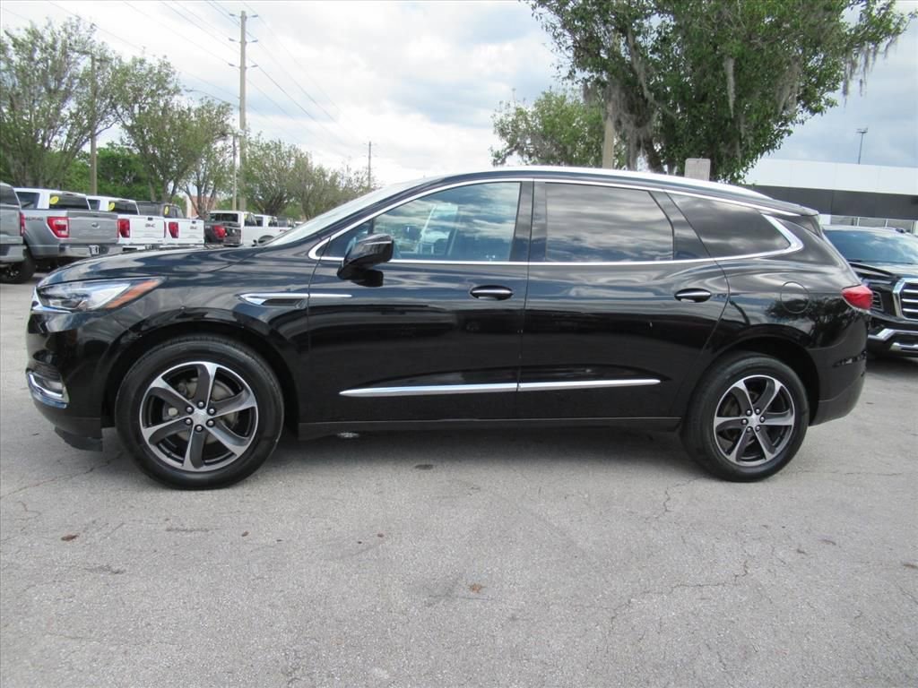 Used 2019 Buick Enclave Essence w/ LPO, Sport Appearance Package image 4