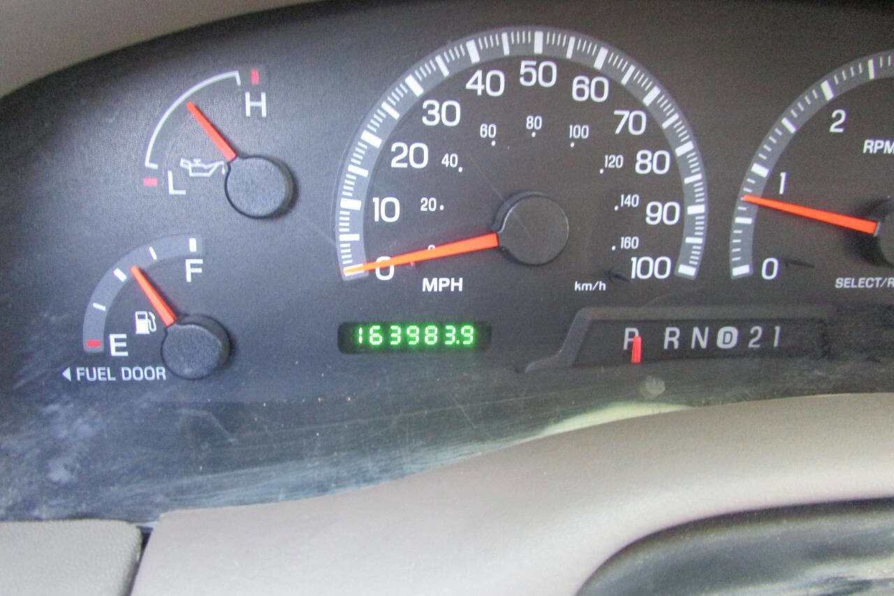 Used 2000 Ford Expedition Eddie Bauer image 34