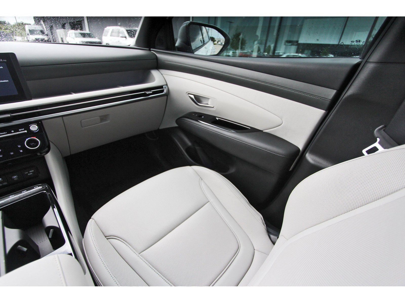 Certified 2026 Hyundai Tucson Limited FWD image 13