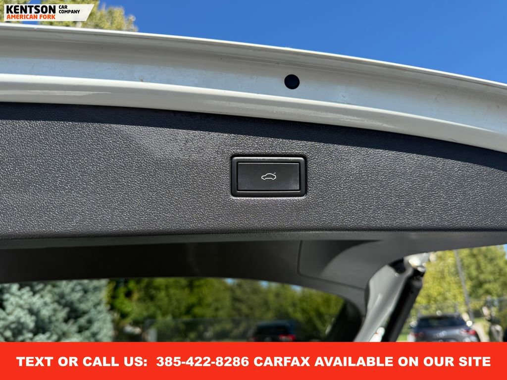 Used 2024 Volkswagen Tiguan SE image 35