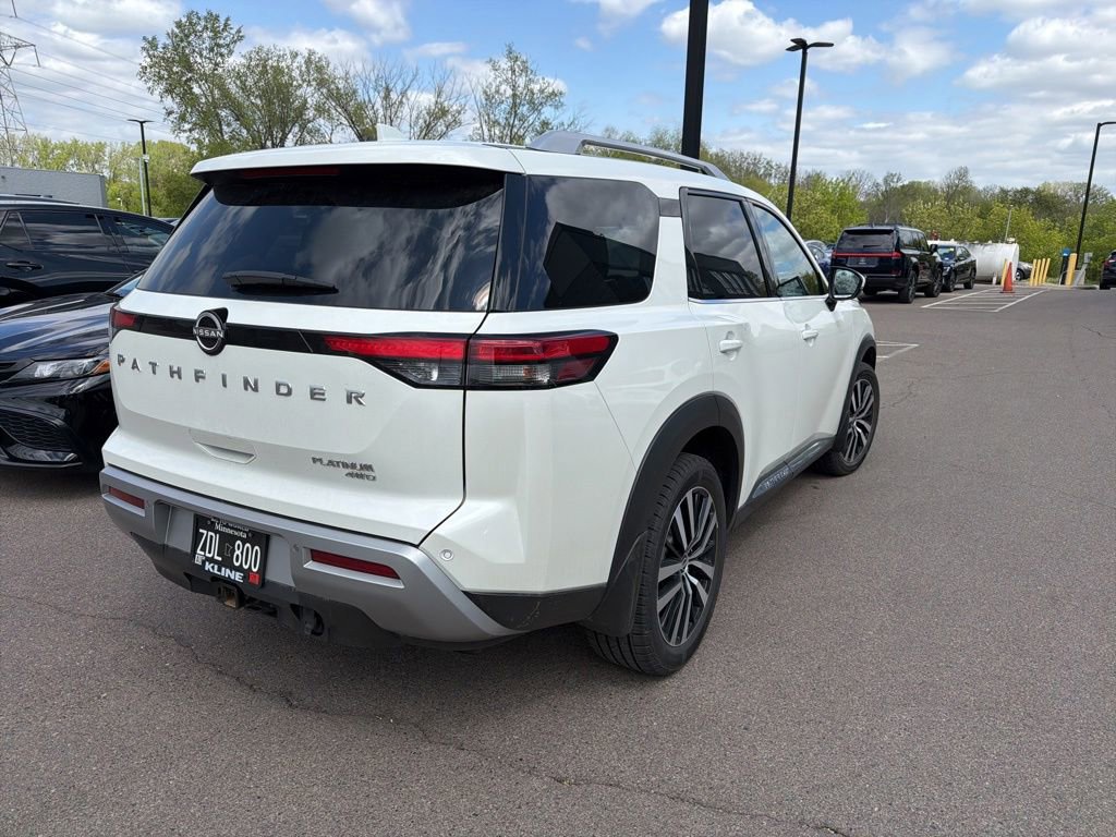 Used 2024 Nissan Pathfinder Platinum AWD/4WD image 16