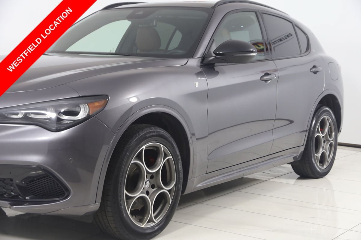 Used 2024 Alfa Romeo Stelvio Ti AWD/4WD image 52