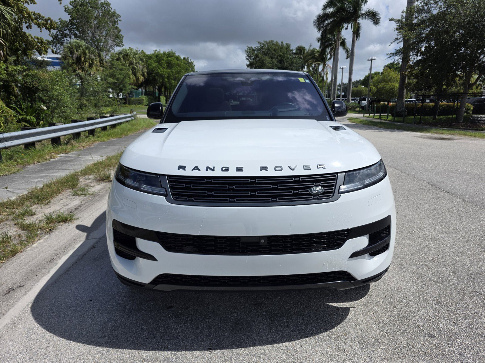 Certified 2023 Land Rover Range Rover Sport SE AWD/4WD image 8