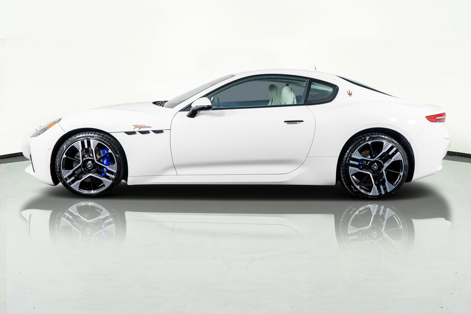 Used 2024 Maserati GranTurismo Folgore image 16