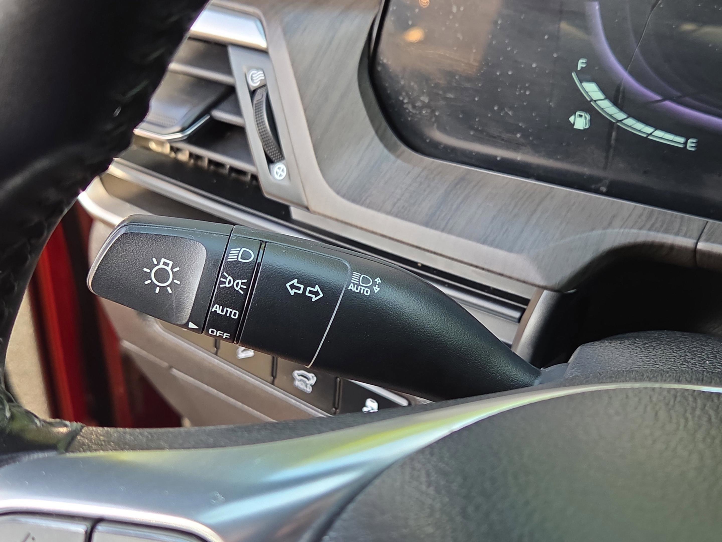 Used 2023 Kia Telluride EX w/ EX Captain's Chair Package image 15