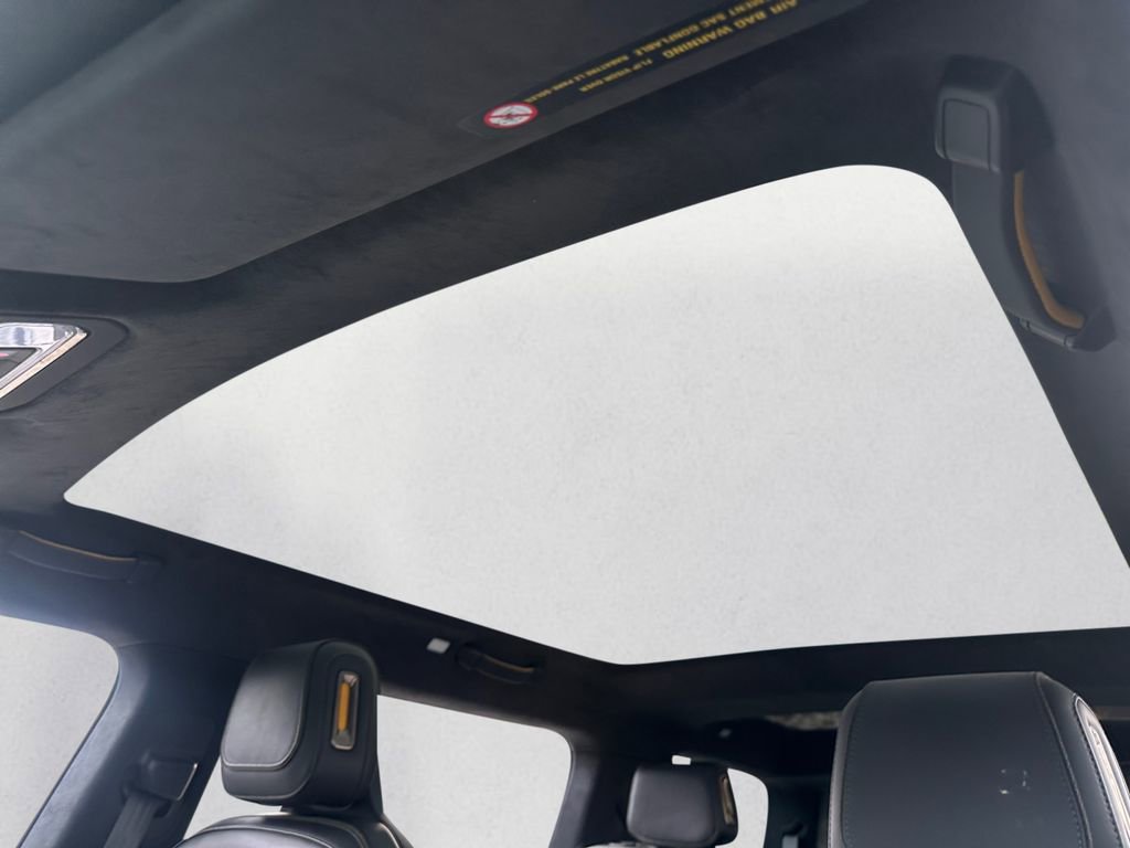 Used 2025 Rivian R1S Adventure image 17