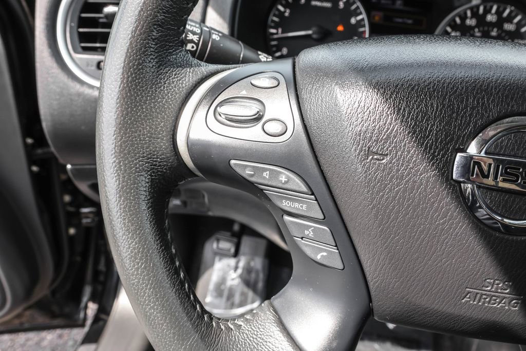 Used 2017 Nissan Pathfinder SV w/ SV Cold Weather Package image 20