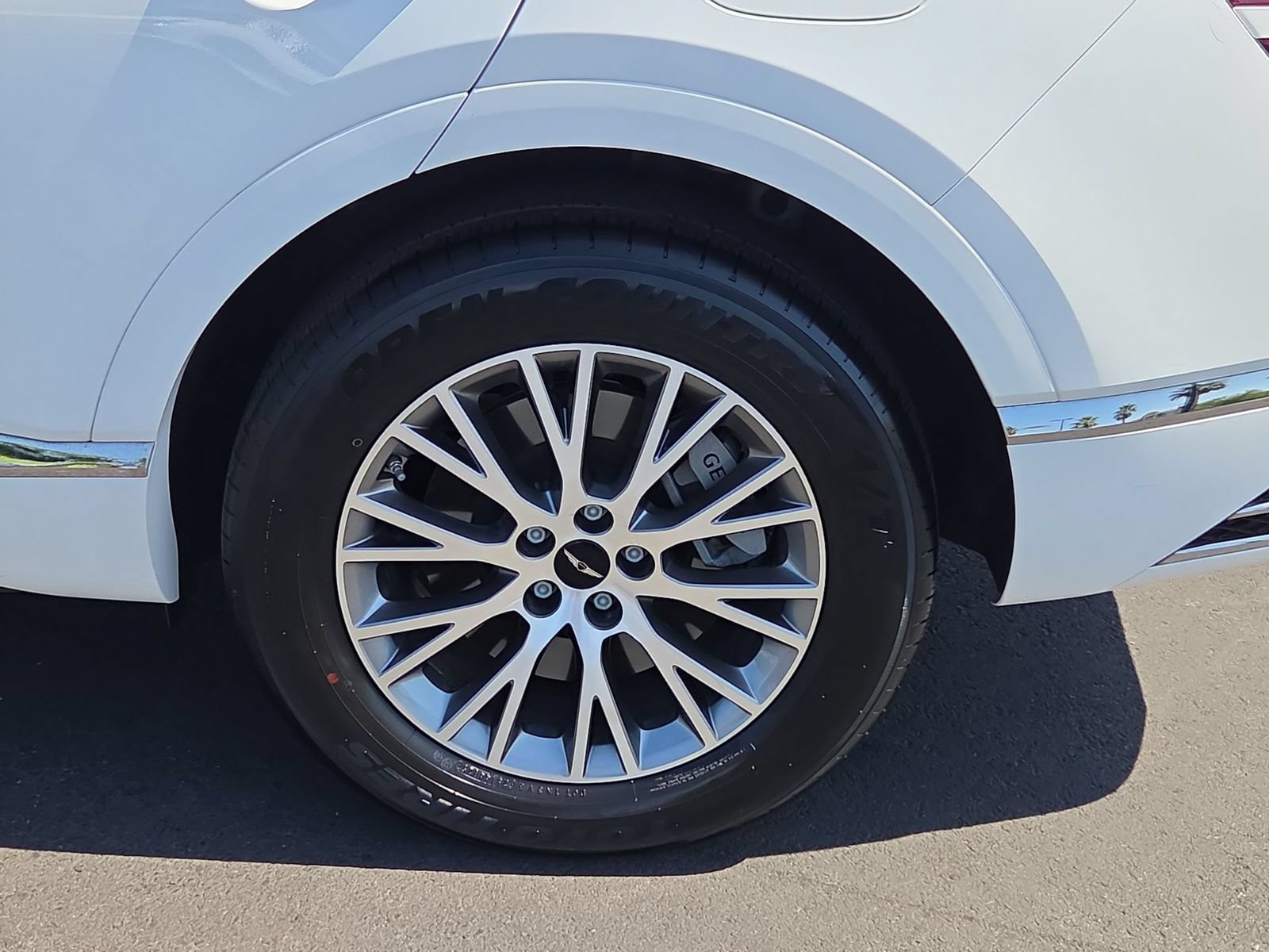 Certified 2025 Genesis GV80 2.5T Standard AWD/4WD image 12