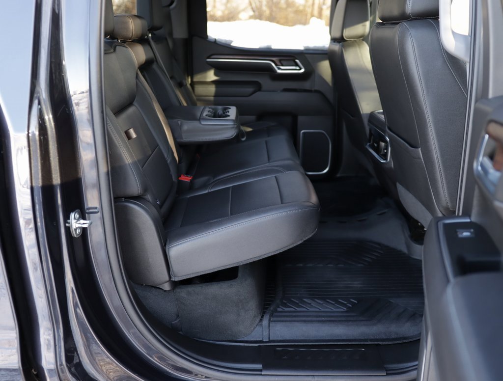 Used 2023 GMC Sierra 1500 SLT w/ SLT Convenience Package image 31