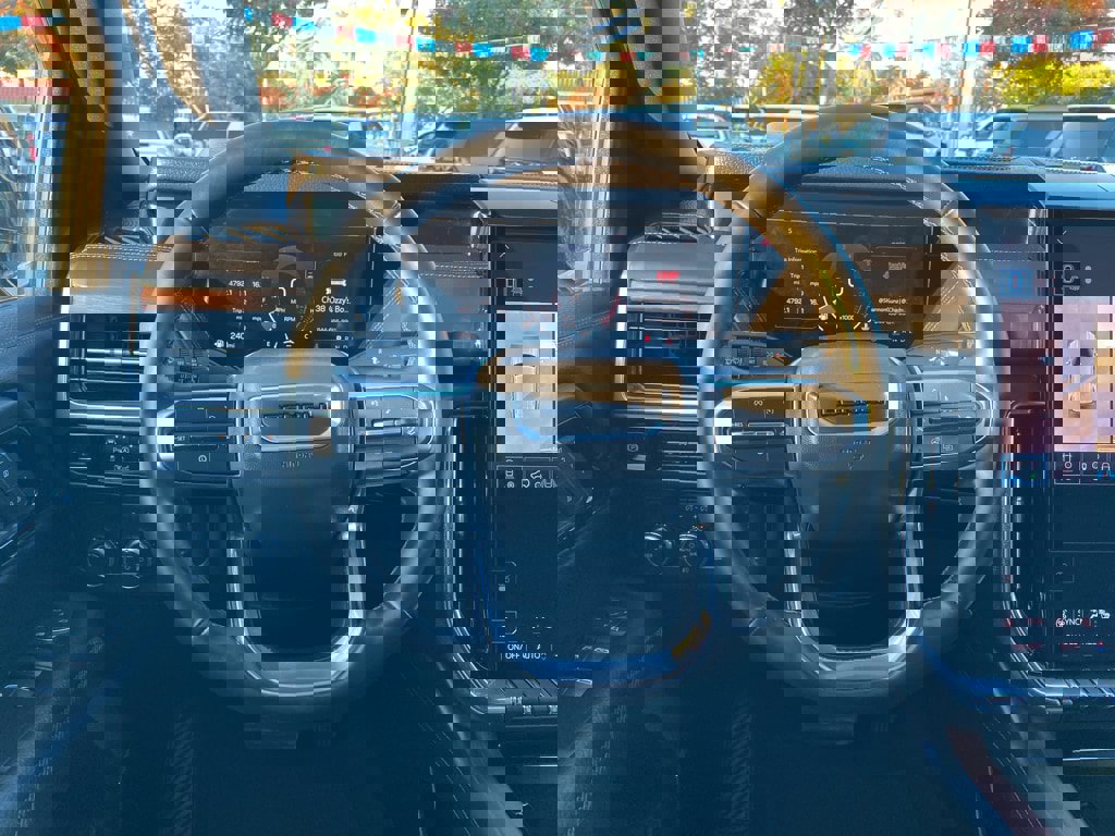 Used 2025 GMC Yukon Denali image 34