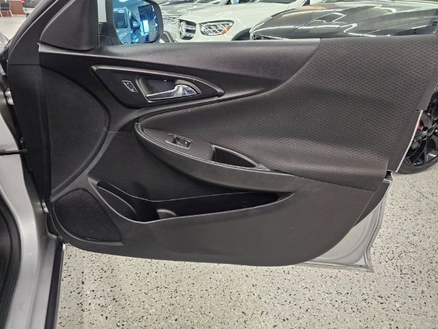 Used 2016 Chevrolet Malibu LT image 26