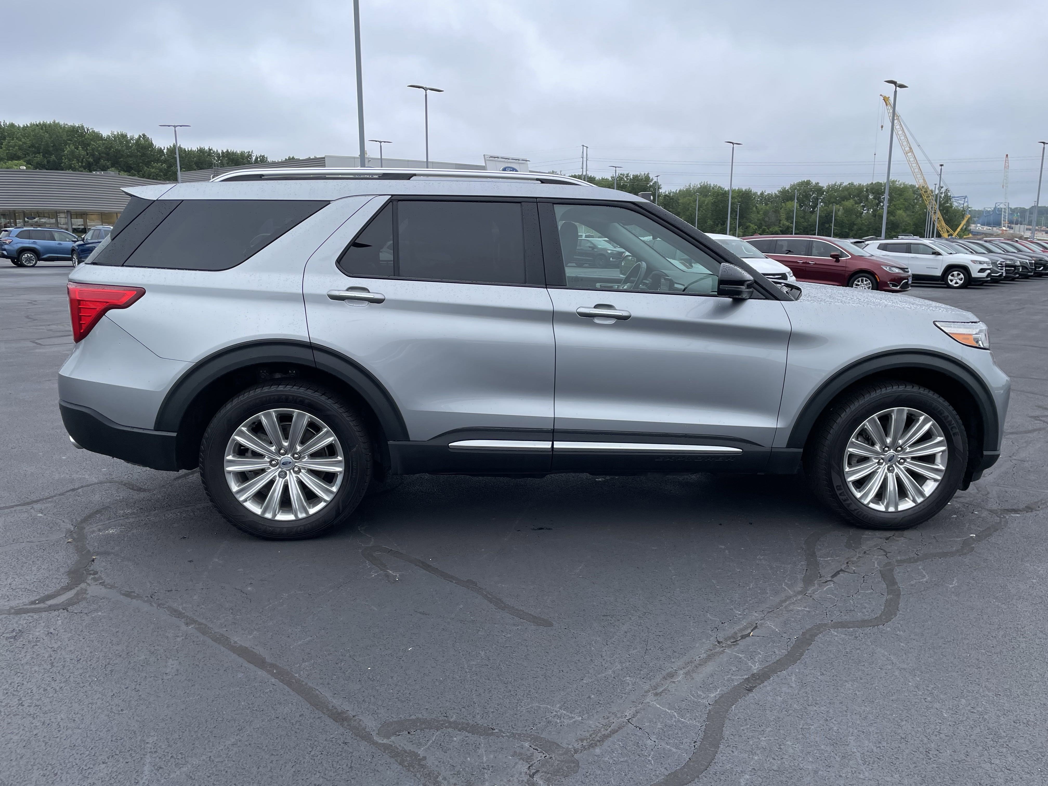 Used 2022 Ford Explorer Limited image 6
