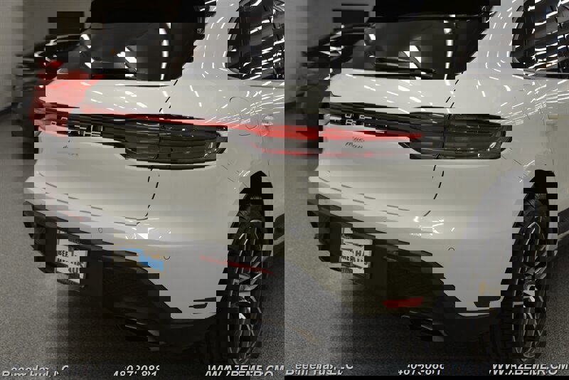 Used 2023 Porsche Macan image 38